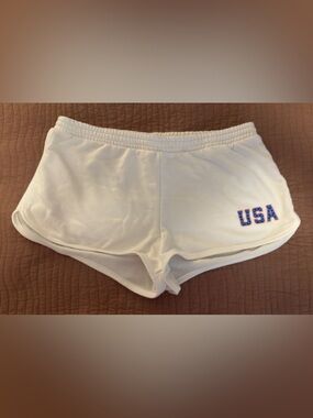 Universal Thread White USA 🇺🇸 Shorts - Size XL